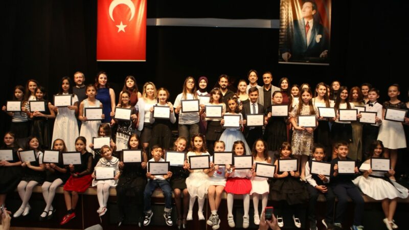 Nilüfer Belediyesi Müzik Eğitim Çalışmaları'nda dokuz ay süren enstrüman kurslarını