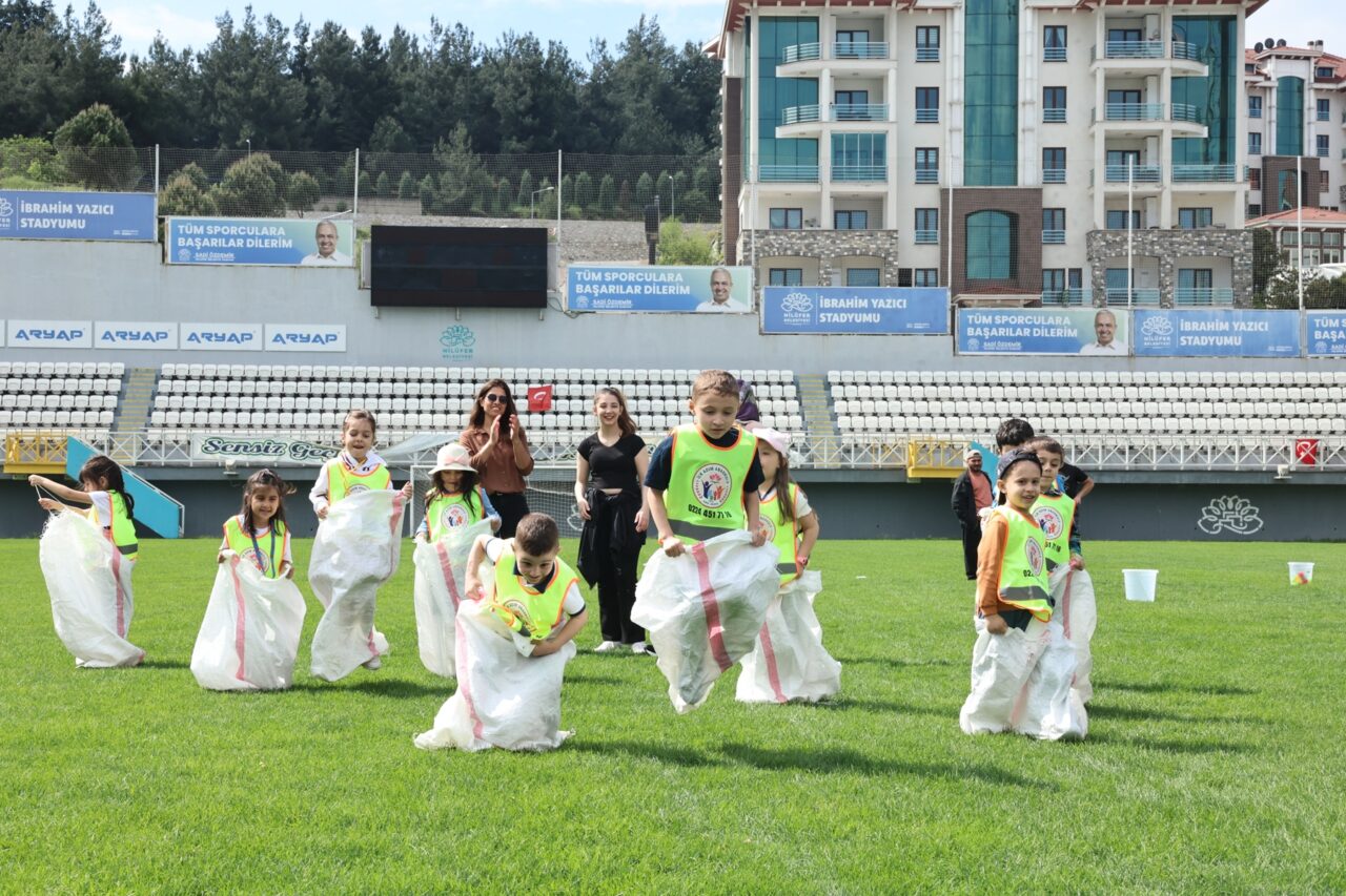 Bursa Nilüfer’de miniklerden tatlı mücadele