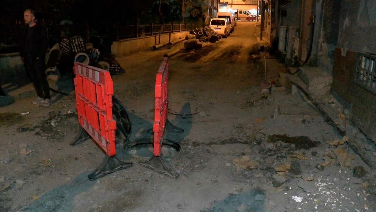 Rögarda patlama! Sokak trafiğe kapatıldı