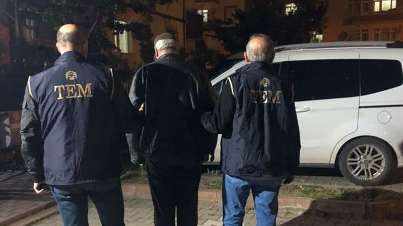 Interpol tarafından kırmızı bültenle aranıyordu, Türkiye’de yakalandı