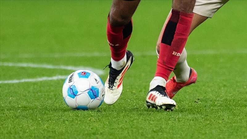Almanya 1. Futbol Ligi'nde (Bundesliga) Bayer Leverkusen, deplasmanda Freiburg'la