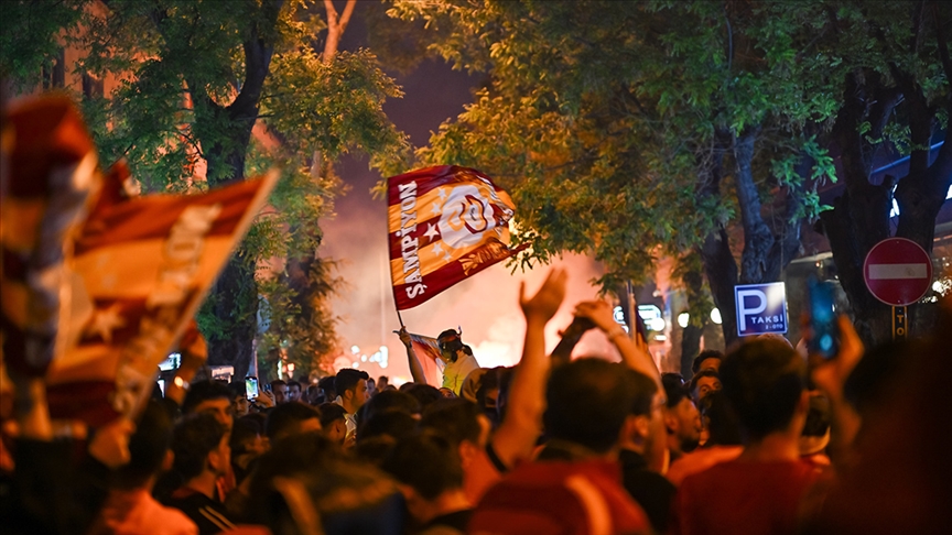 Galatasaray, Barcelona, Porto ve PSV ile yarışıyor