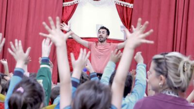 Karagöz gölge oyunu ile çocuklara enerji tasarrufu dersi