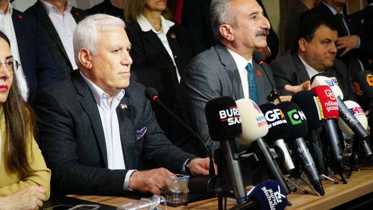 Başkan Mustafa Bozbey: ‘Düzeni bozmak isteyeni bir kaşık suda boğarım’