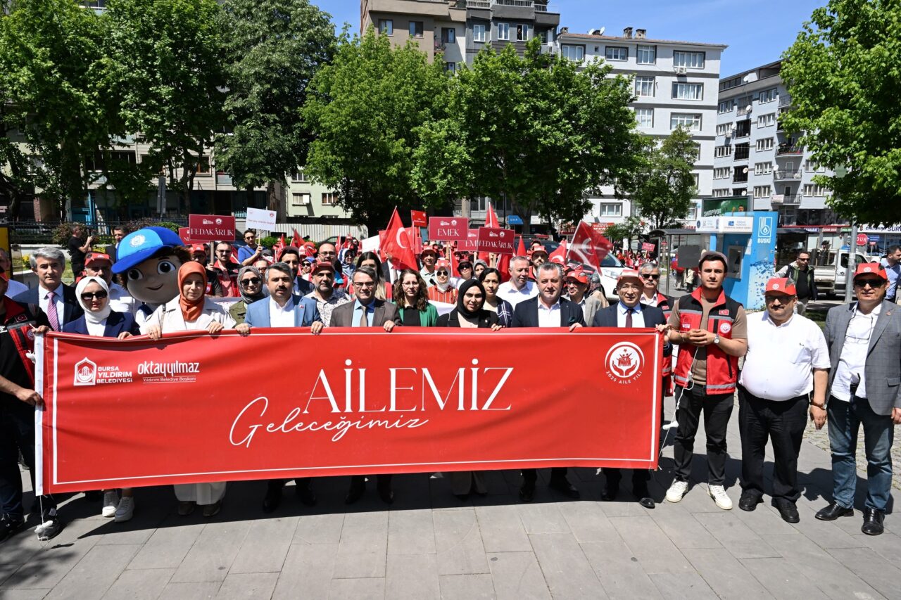 Bursa, aile için yürüdü