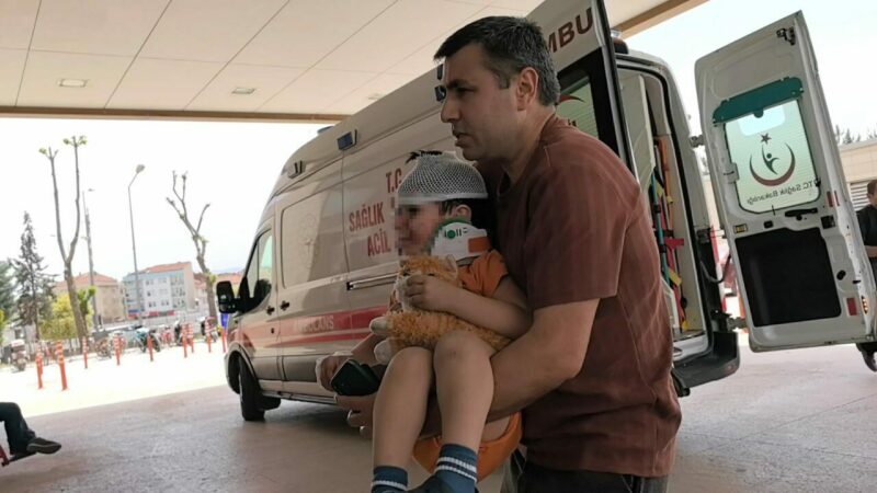 Yer: Bursa… Bisikletten düştü, oyuncağını bırakmadı Bursa'nın İnegöl ilçesinde devrilen elektrikli bisikletten düşen Solmaz I. (40)