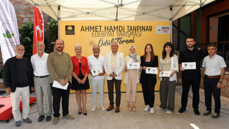 Osmangazi Belediyesi’nin bu yıl 23’üncüsünü düzenlediği Ahmet Hamdi Tanpınar Edebiyat