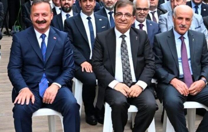 Olay Gazetesi Yazarı Ahmet Emin Yılmaz, Anahtar Parti Genel Başkan