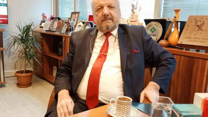 Olay Gazetesi Yazarı Ahmet Emin Yılmaz, Bursa'nın eski siyasetçilerinden Hamit