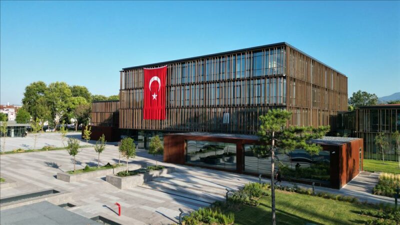 İnegöl Belediyesi, belediye bünyesinde görevlendirilmek üzere 5 farklı alanda toplam