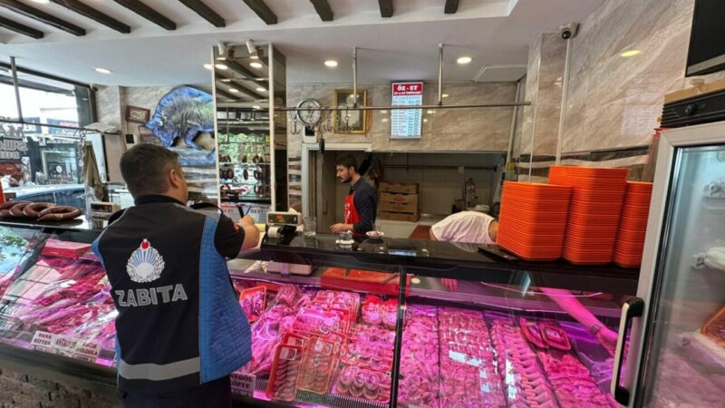 Bursa’nın o ilçesinde kasap ve sakatatçılara denetim İnegöl Belediyesi Zabıta Müdürlüğü, gıda sektörüne yönelik denetimler kapsamında şehirdeki