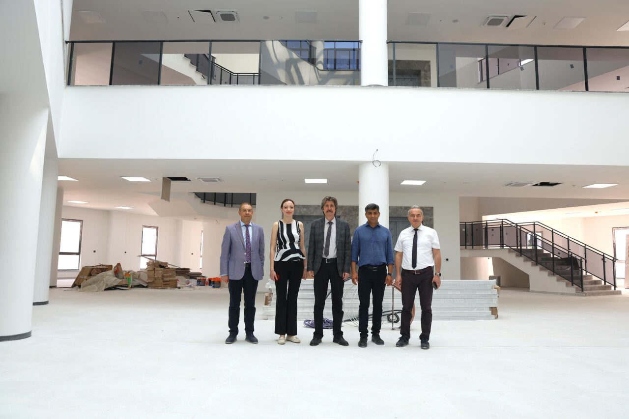 Bursa Uludağ Üniversitesi’ne yeni Diş Hastanesi Bursa Uludağ Üniversitesi’ne yeni Diş Hastanesi