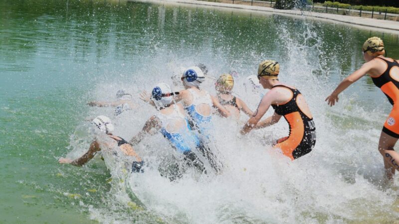 Osmangazi’de Akuatlon heyecanı Osmangazi Belediyesi’nin ev sahipliğinde gerçekleşen Türkiye Triatlon Federasyonu Bölgesel Ligi