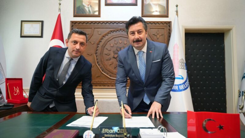 Bursa’da 50 bin 500 liralık promosyon! Yenişehir Belediye Başkanı Ercan Özel, Yenişehir Ekmek Sanayi A.Ş. personelinin