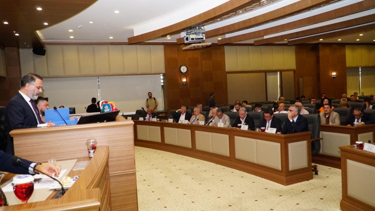 Bursa Büyükşehir Belediyesi’ne 16 milyon euroluk kredi Bursa Büyükşehir Belediyesi’ne 16 milyon euroluk kredi