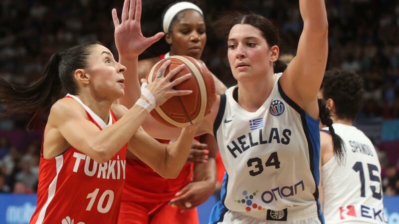 2025 FIBA Avrupa Şampiyonası'nda Yunanistan'ı 83-72 yenen A Milli Kadın