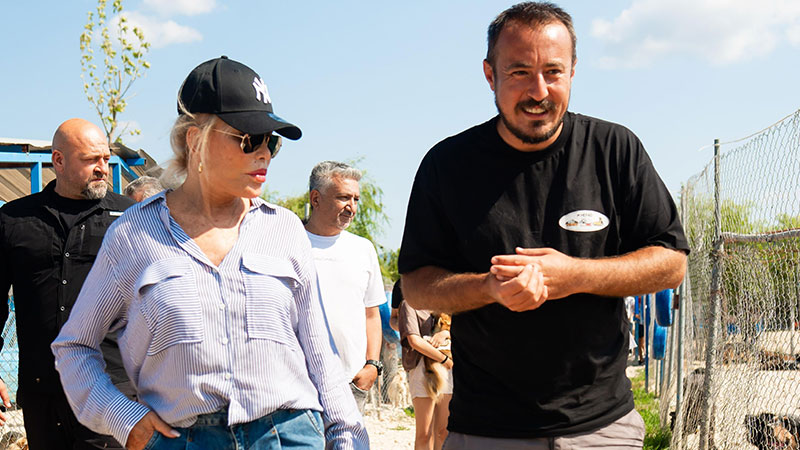 Bursa’da Ajda Pekkan’dan özel ziyaret! Saatlerce vakit geçirdi…