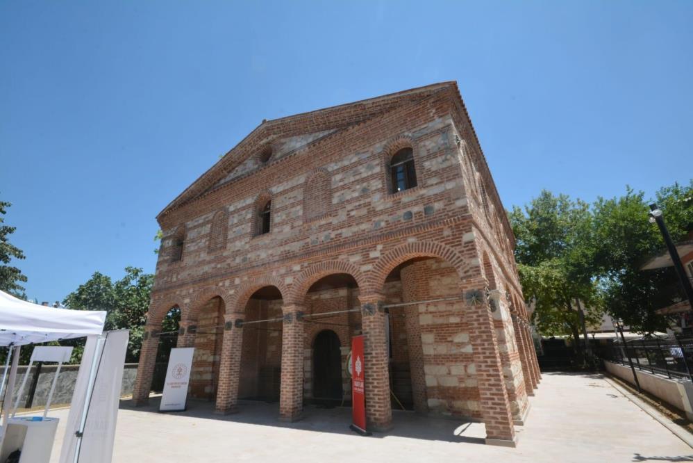 Bursa’nın tarihi camisinde yenilendi
