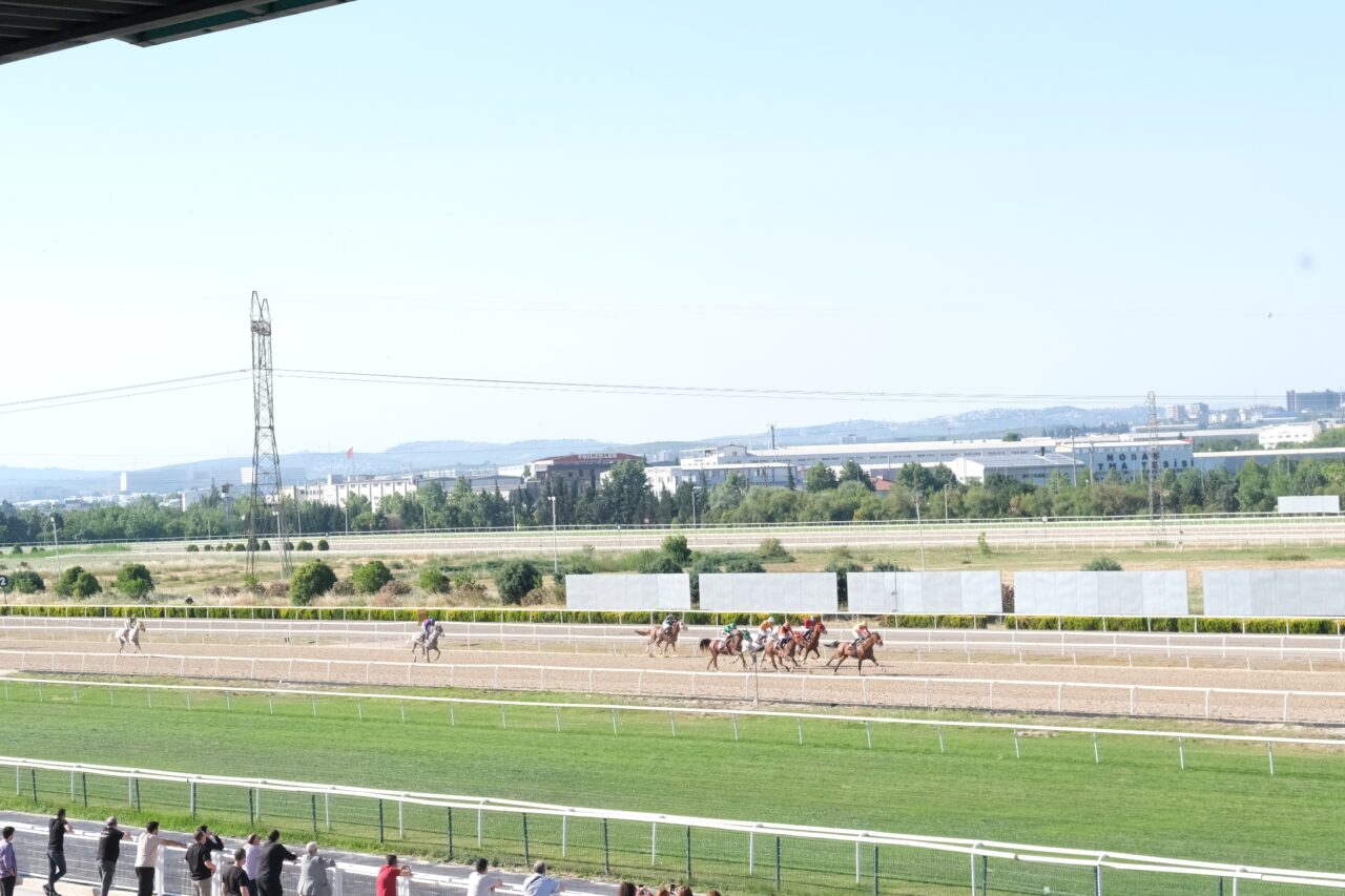 Nilüfer Belediye Başkanlığı Koşusu’nun galibi ‘Taşan’