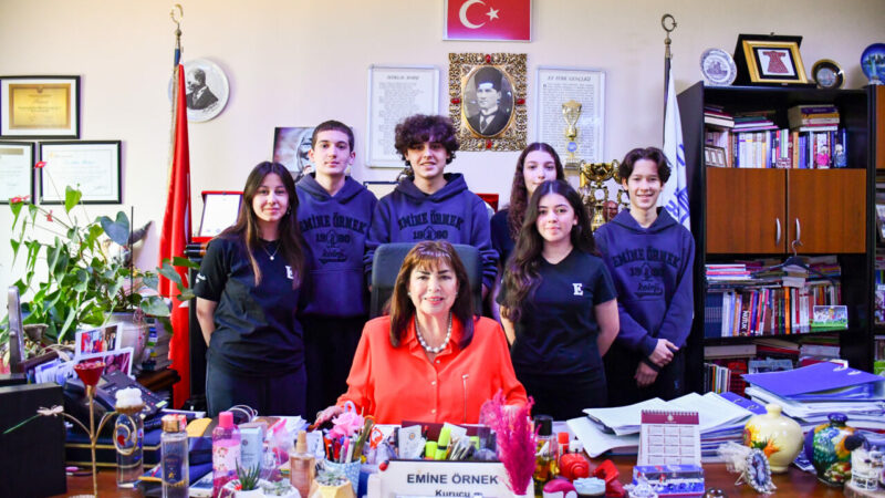 Emine Örnek Okulları’nda başarı ve mutluluk dolu bir yıl Eğitim hayatında Bursa’nın köklü okullarından biri olan Emine Örnek Okulları