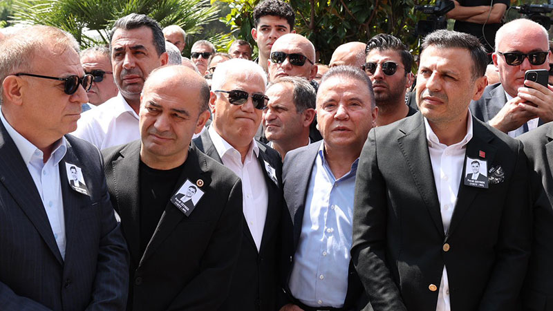 Başkan Bozbey de Zeyrek’in cenaze törenine katıldı