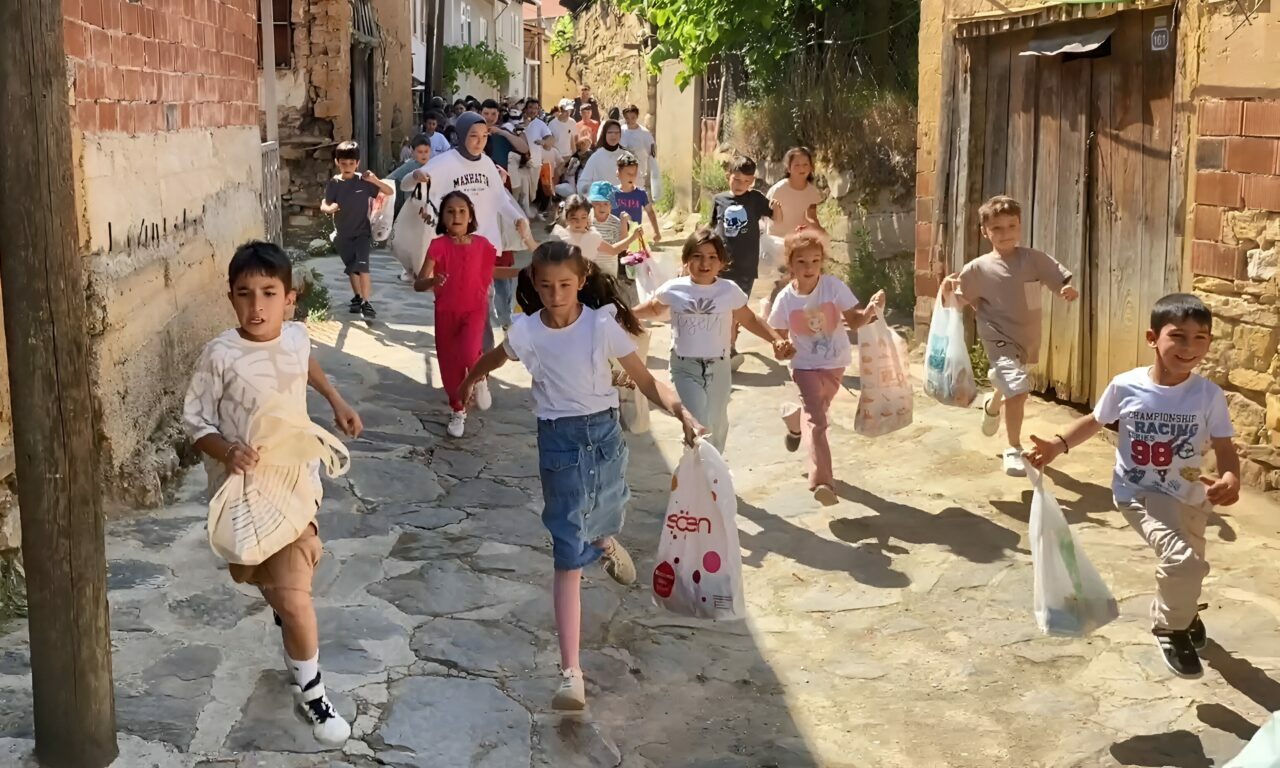 Bursa’da 7 asırlık gelenek! Çocuklar kapı kapı dolaşıp…