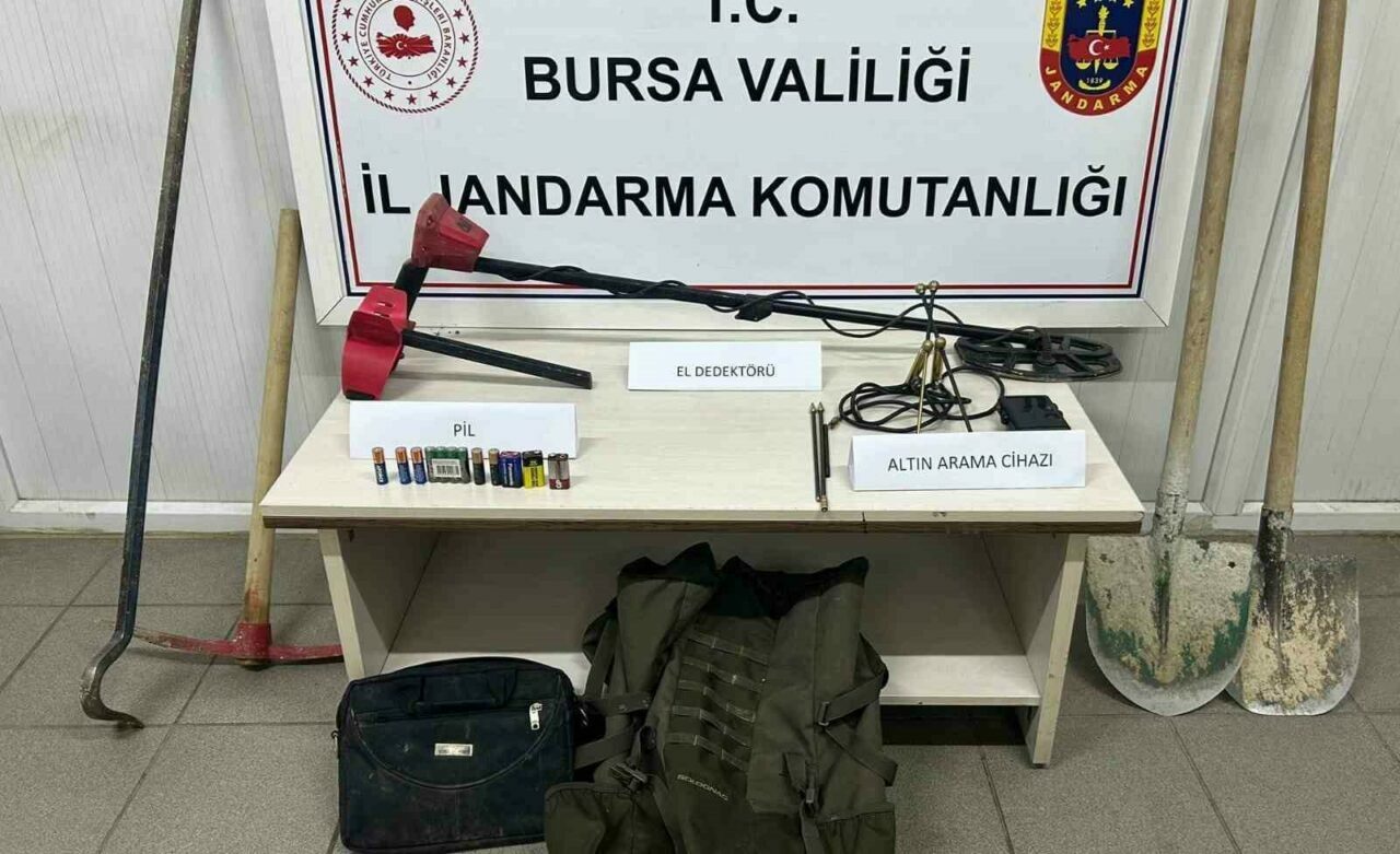 Bursa’da defineci operasyonu: Kaçak kazıya geçit yok Bursa’da defineci operasyonu: Kaçak kazıya geçit yok