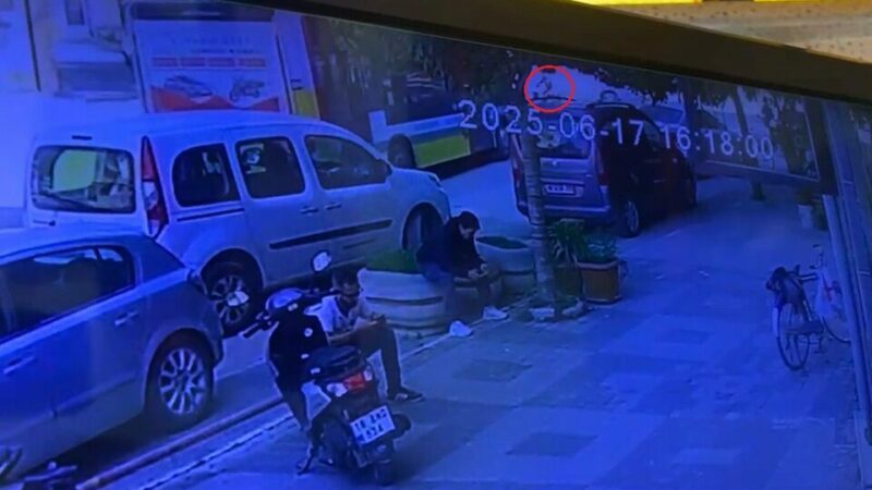 Bursa’da özel halk otobüsü ile motosiklet çarpıştı! Bursa’nın İnegöl ilçesinde, özel halk otobüsü ile çarpışan motosiklet sürücüsü