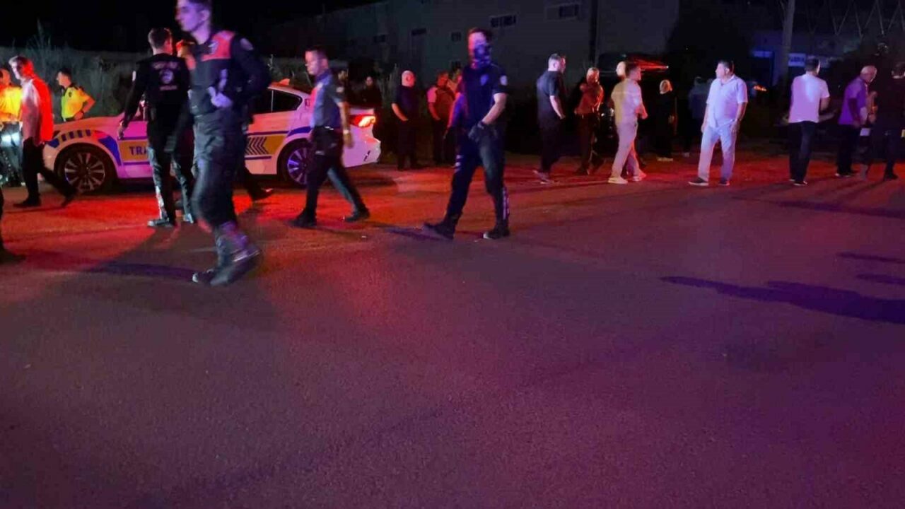 Bursa’da kaza sonrası ortalık karıştı! Çok sayıda gözaltı Bursa’da kaza sonrası ortalık karıştı! Çok sayıda gözaltı