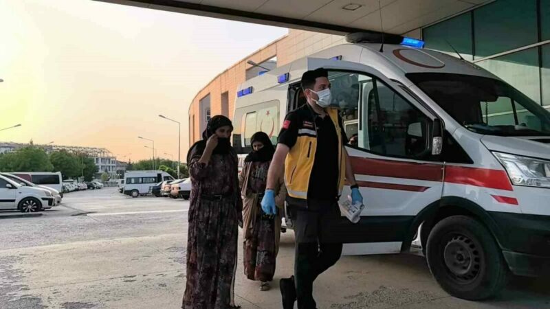 Bursa’da pilavdan zehirlenen 40 kişi hastanelik oldu Bursa’nın Yenişehir ilçesinde bulunan çadır kentte pilav yiyen 40 kişi