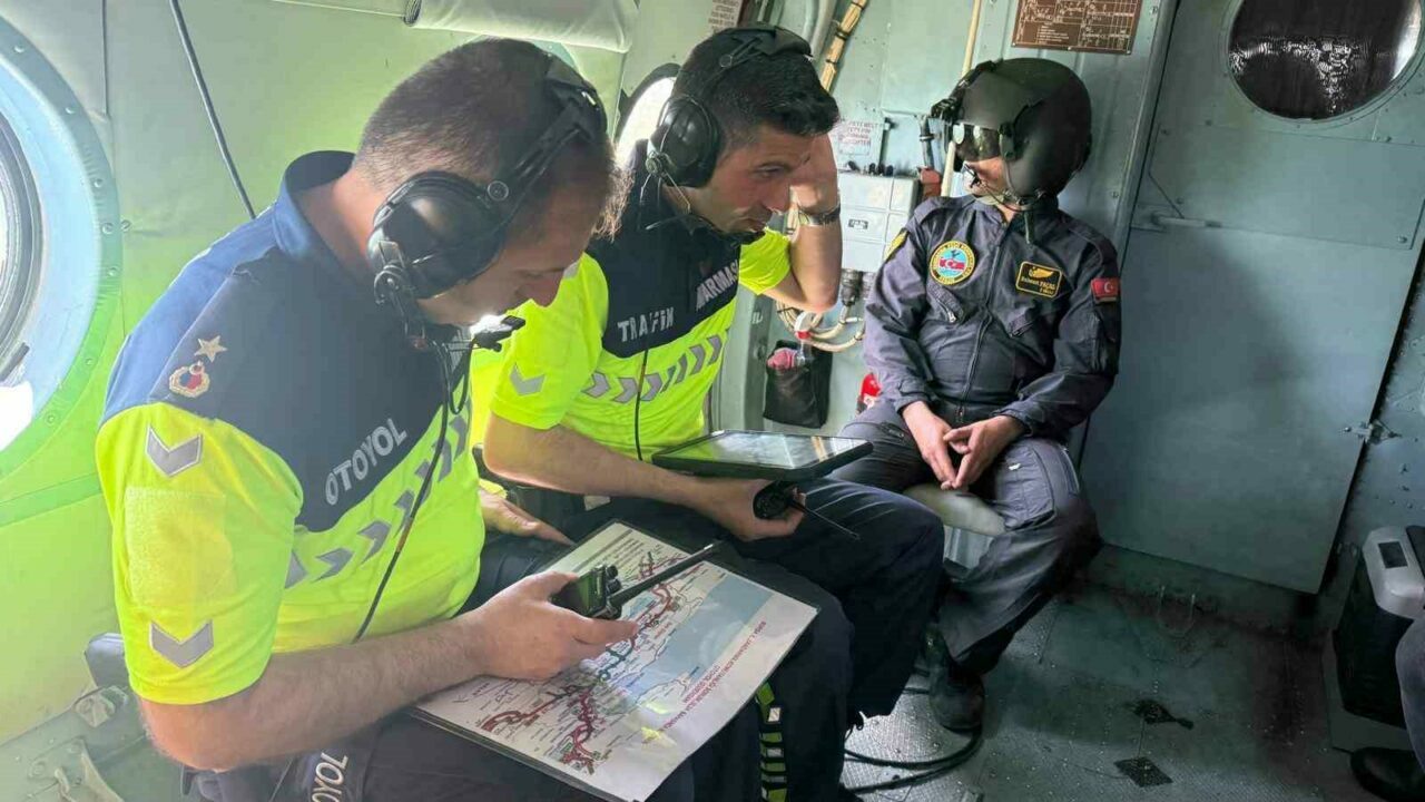 Bursa’da tatil trafiğine jandarmadan helikopterle denetim