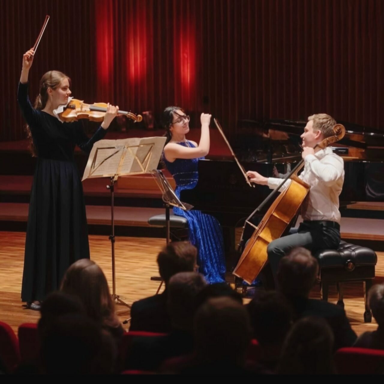 Bursa’nın gururu oldu: 16 yaşındaki piyanist Arya Su’dan uluslararası başarı!