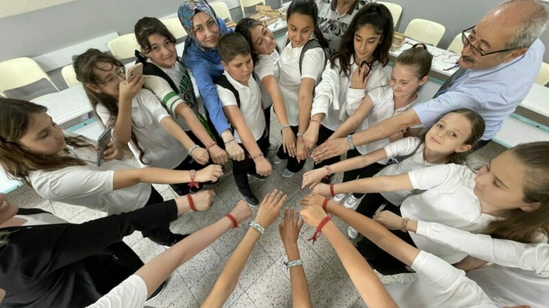 Bursa'nın Osmangazi ilçesindeki 12 pilot okulda öğrenim gören 238 öğrenci,