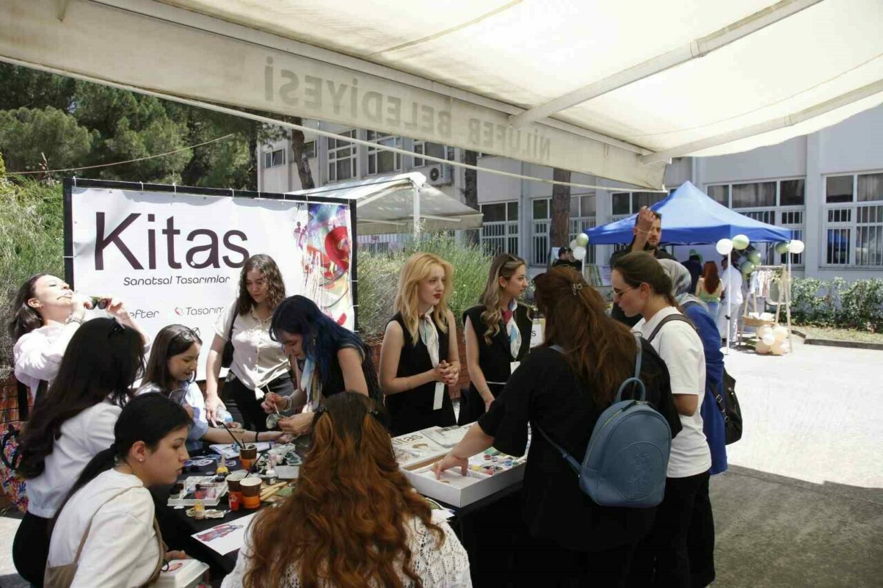 BUÜ’lü öğrencilerin projeleri markalaştırıldı BUÜ’lü öğrencilerin projeleri markalaştırıldı