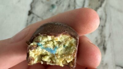 Akıl almaz olay! Çikolata yerken canından ediyordu