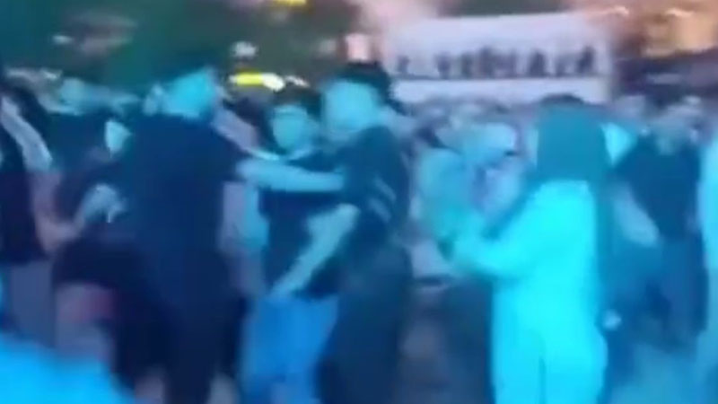 Bursa’da Buray konserinde kavga çıktı: O anlar kamerada