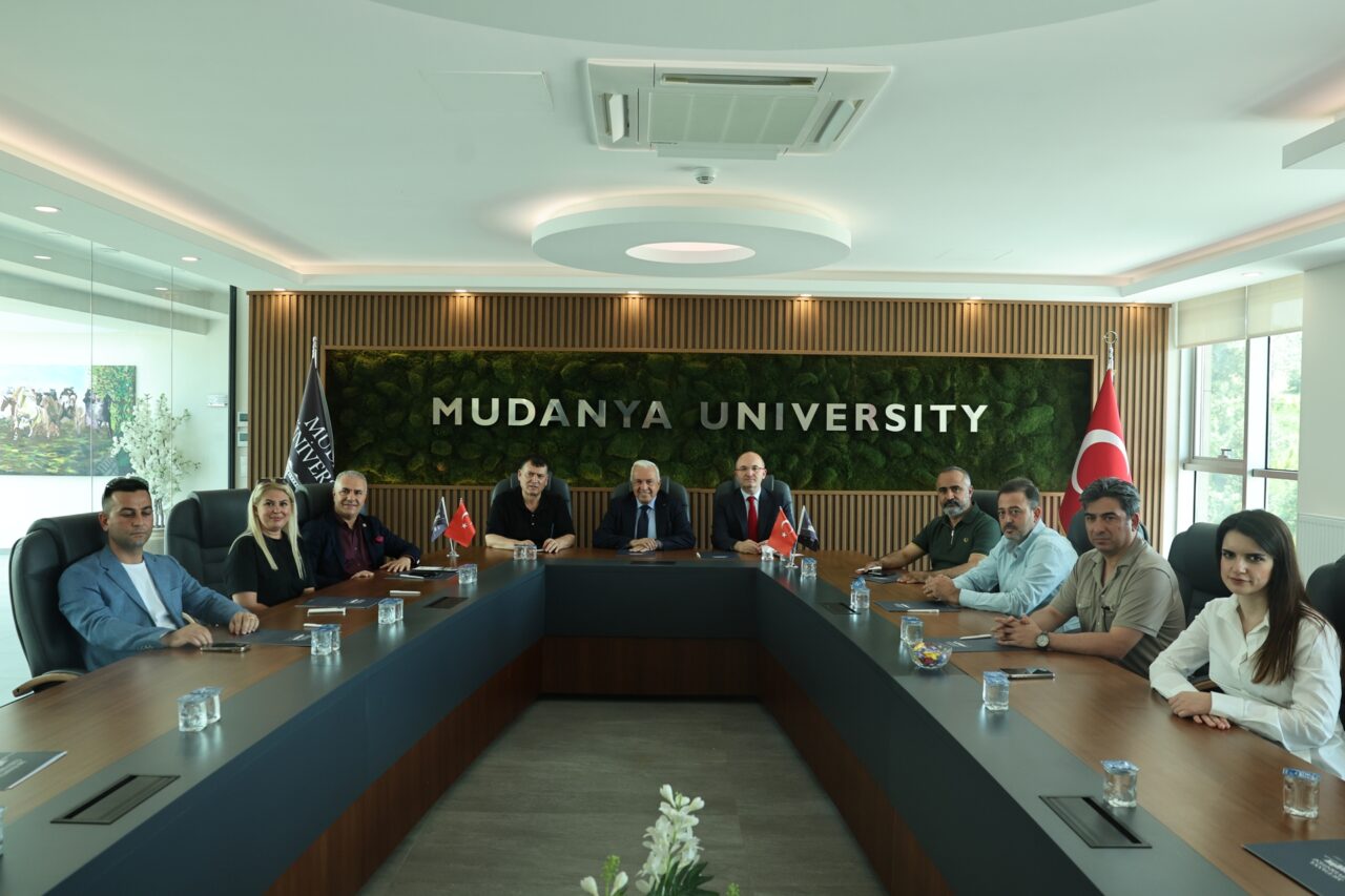 Başkan Şadi Özdemir özel eğitim kurumları temsilcileri ile buluştu