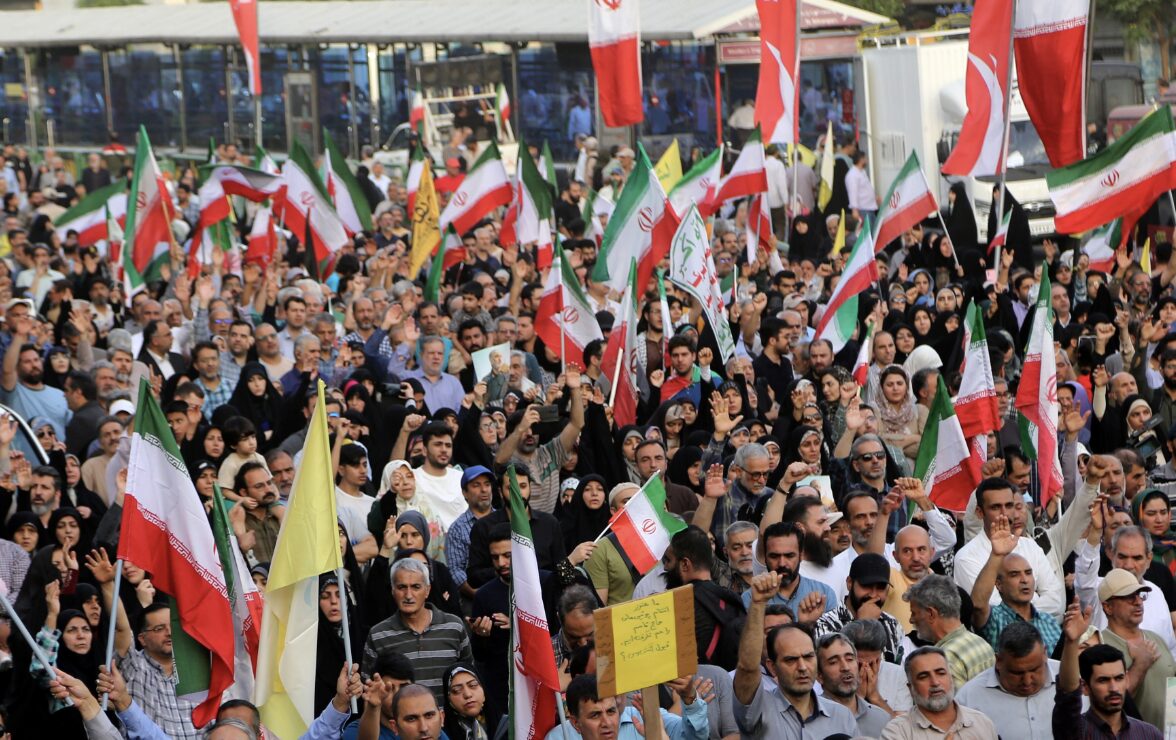 Hem İran hem İsrail zaferi kutluyor