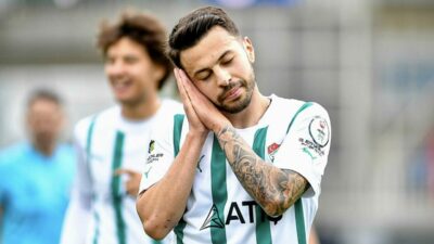 Bursaspor’da bir ayrılık daha!