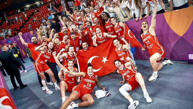Türkiye maçında 21’inci yüzyılın rekoru kırıldı! A Milli Kadın Basketbol Takımı'nın Yunanistan ile oynadığı maçtaki seyirci