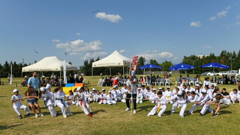 Osmangazi Belediyesi’nden gençlik ve spor şenliği Osmangazi Belediyesi sporun birleştirici gücünü ve sağlıklı bir yaşam için