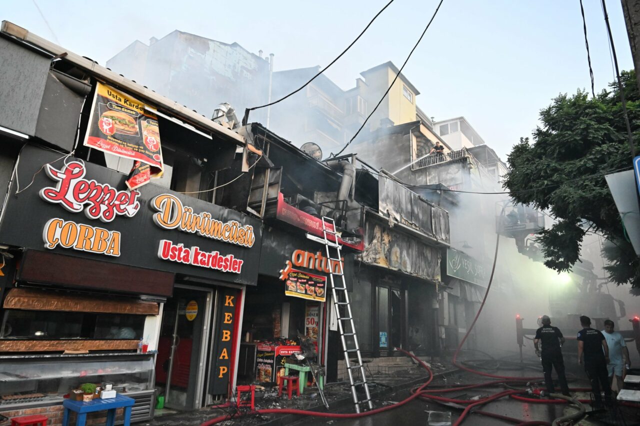 Bursa’nın tarihi semtinde çıkan yangınla ilgili açıklama