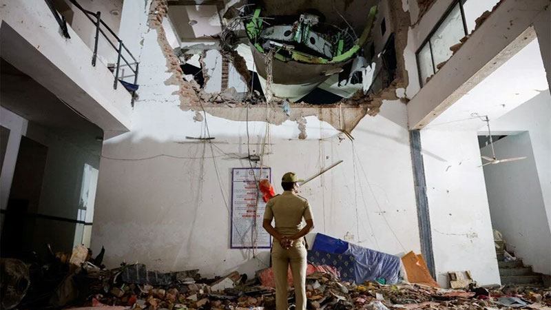 Hindistan’daki uçak faciasında kara kutu bulundu Hindistan’daki uçak faciasında kara kutu bulundu