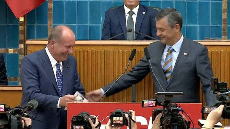 Memleket Partisi Genel Başkanı Muharrem İnce, yeniden CHP'ye katıldı.