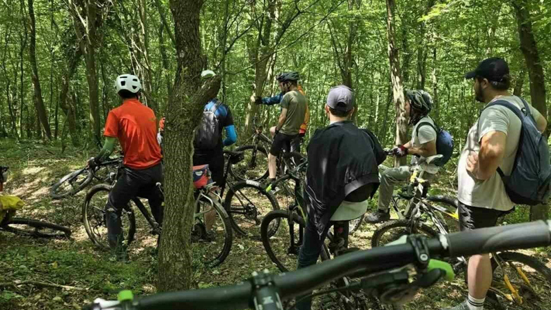 Karacabey Belediyesi Dağcılık Kulübü’nden bisiklet turu