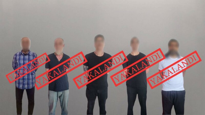 İçişleri Bakanı Ali Yerlikaya, kırmızı bültenle aranan 5 kişinin Gürcistan'da