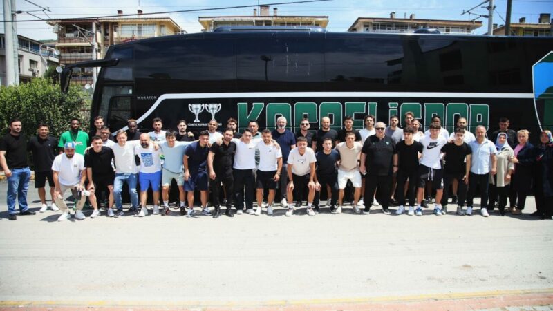 Bursaspor’un geçtiğimiz sezon Kocaelispor’dan kiraladığı Furkan Özyapı, geri döndüğü Körfez