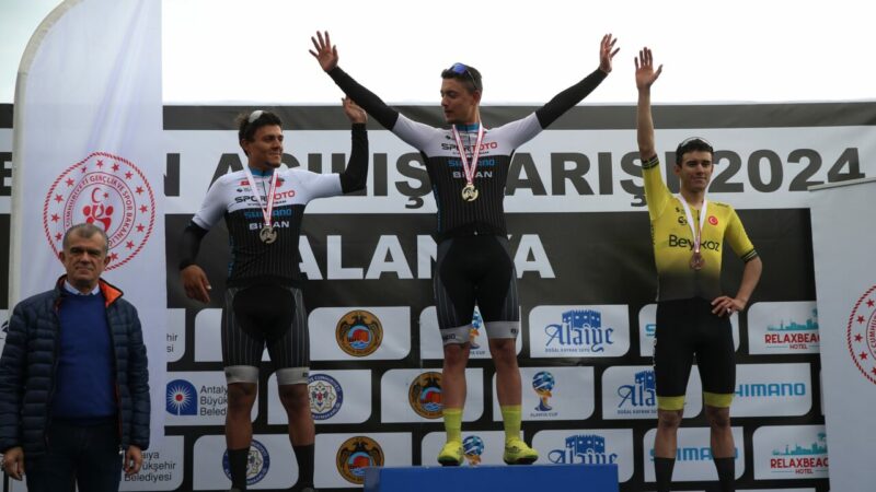Milli sporcudan acı haber İran'da düzenlenen 2025 Tour Of İran yarışında geçirdiği kaza sonucu