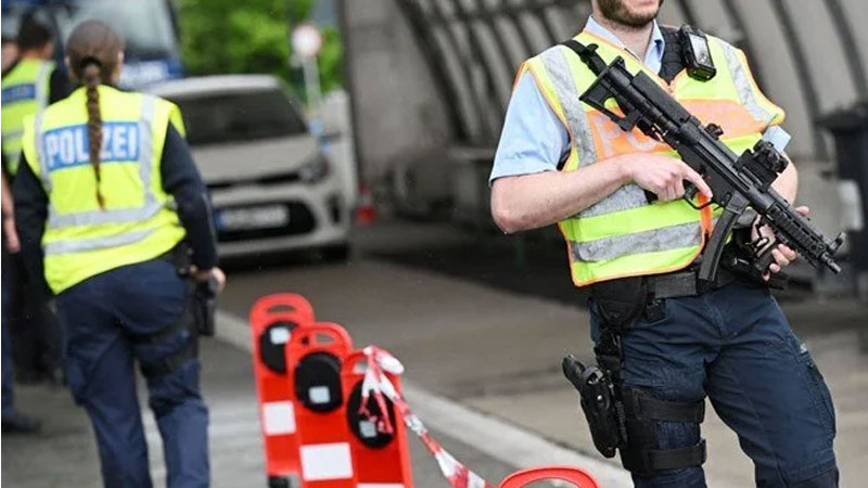 Okul’da katliam! Saldırı sonucu 8 öğrenci hayatını kaybetti Okul’da katliam! Saldırı sonucu 8 öğrenci hayatını kaybetti