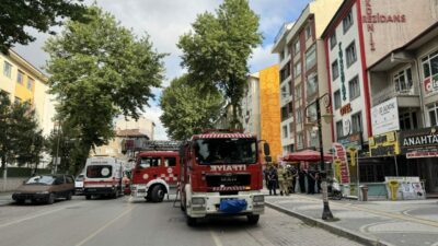 Otelin zemin katında yangın: 10 kişi dumandan etkilendi